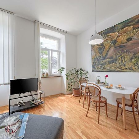 Markaat Apartment Пула Экстерьер фото