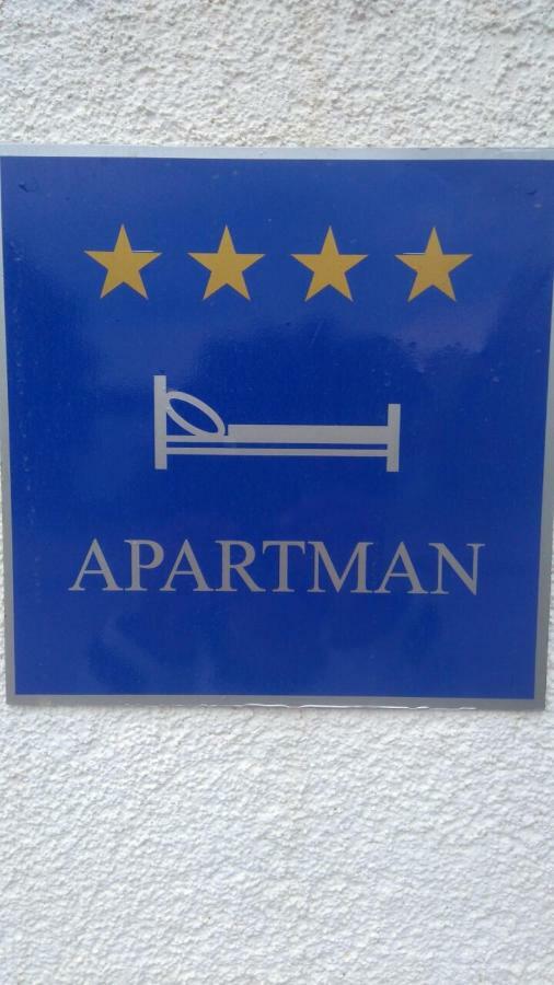 Markaat Apartment Пула Экстерьер фото
