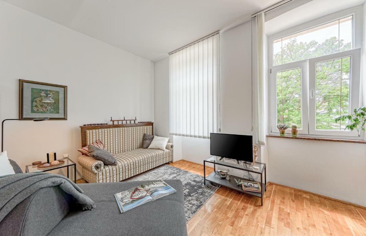 Markaat Apartment Пула Экстерьер фото