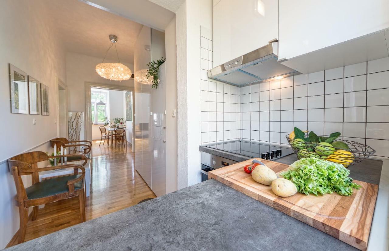 Markaat Apartment Пула Экстерьер фото